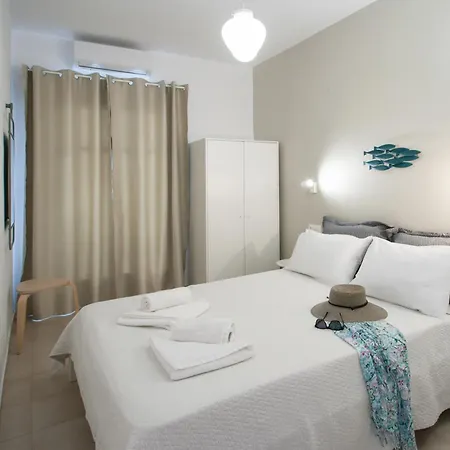 Thama Of 2 Skiathos stad