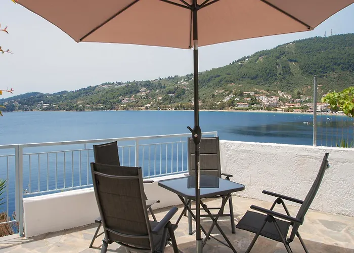 Thama Of 2 Скиатос