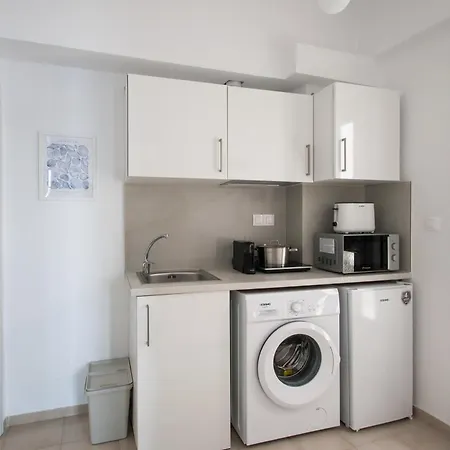 Thama Of 2 * 스키아토스 타운