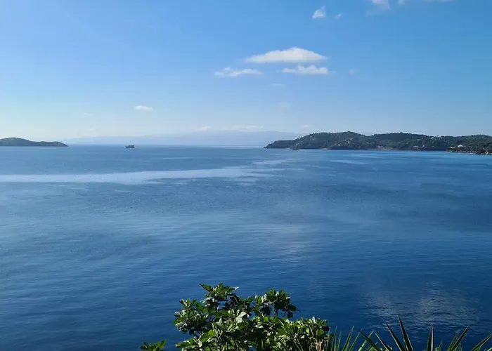 Thama Of 2 Skiathos Chora